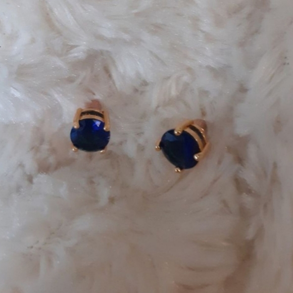 New Sapphire Gold 2ct Stud Earrings - Picture 3 of 3